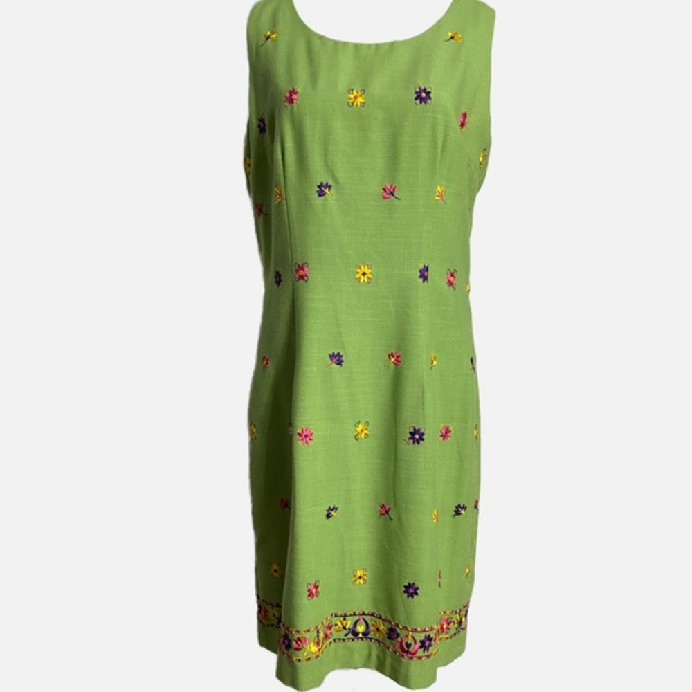 Lavande Green Sheath Sleeveless Midi Dress with Colorful‎ Embroidered Flowers
